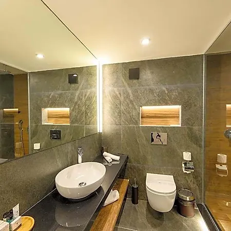 Hotel Grand Therme 5*